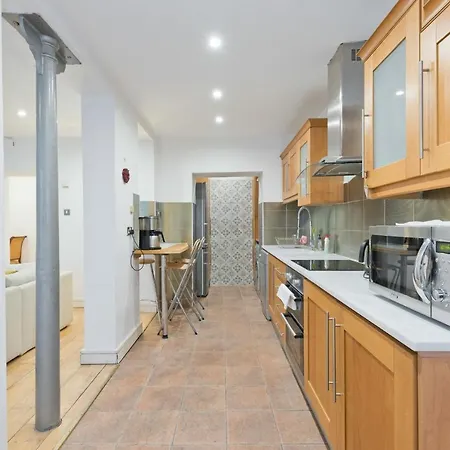 Period Waterloo 2 Ensuite Double Wat2f1